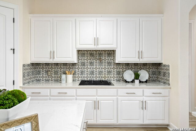 Image 18 of 47 For 22718 Fossil Peak