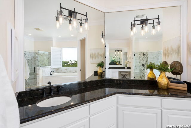 Image 28 of 47 For 22718 Fossil Peak