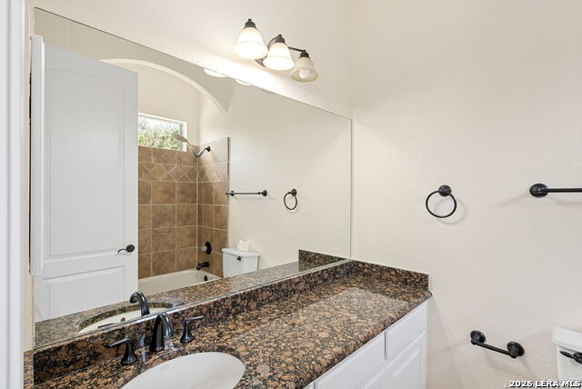 Image 32 of 47 For 22718 Fossil Peak