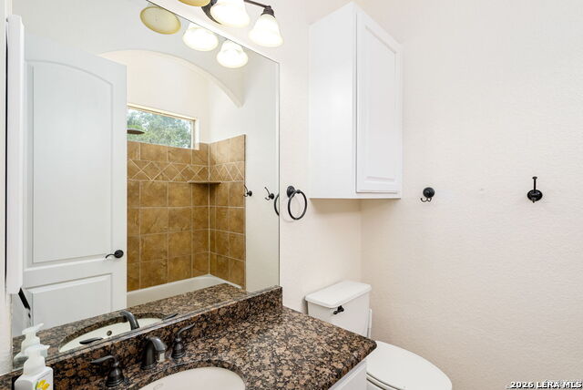 Image 34 of 47 For 22718 Fossil Peak