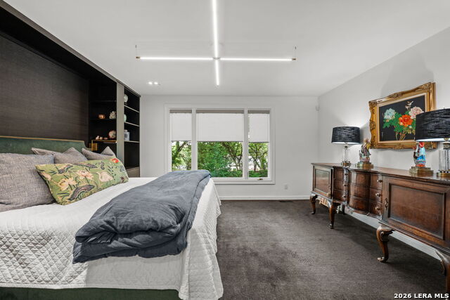 Listing photo id 19 for 404 Sheraton