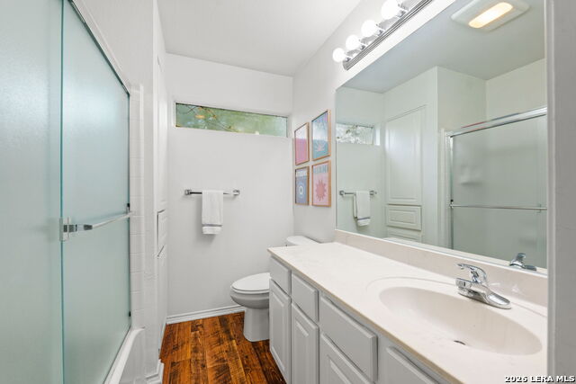 Listing photo id 37 for 404 Sheraton