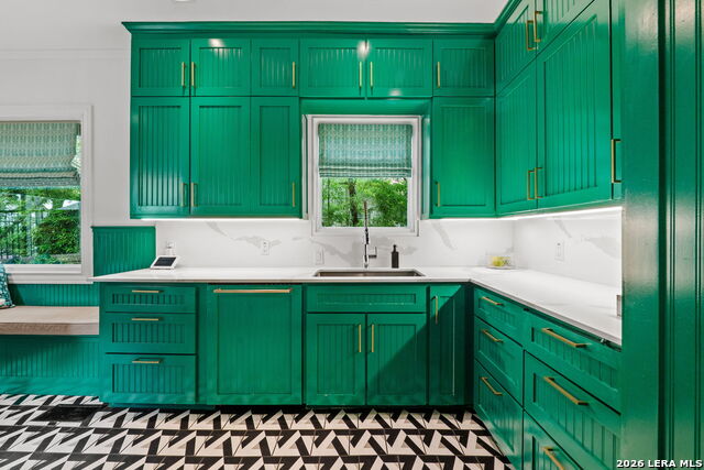 Listing photo id 6 for 404 Sheraton