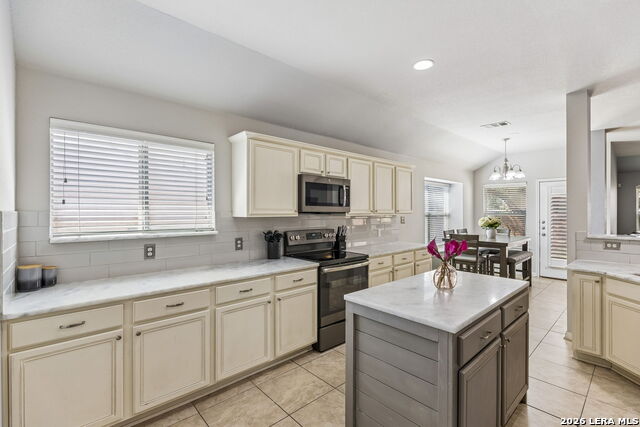 Image 8 of 29 For 22307 Mesa Butte