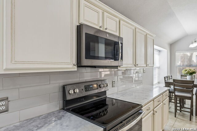 Image 9 of 29 For 22307 Mesa Butte