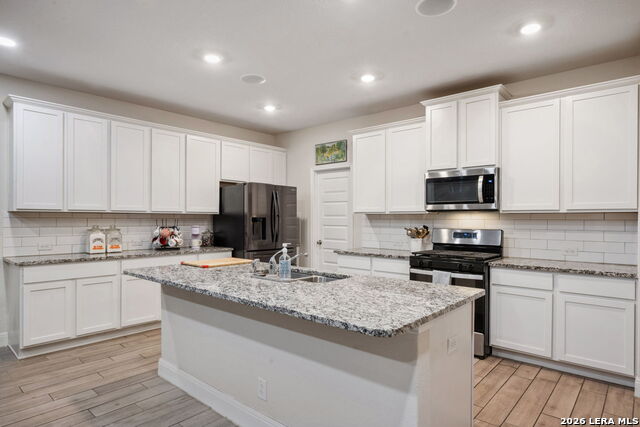 Image 9 of 50 For 21902 Santa Elena Cyn