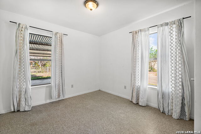 Image 12 of 19 For 4135 King Krest