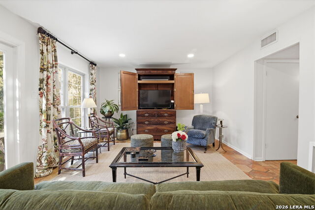 Image 5 of 22 For 1045 Shook Avenue  164