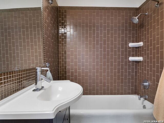 Image 40 of 40 For 230 Allensworth Street