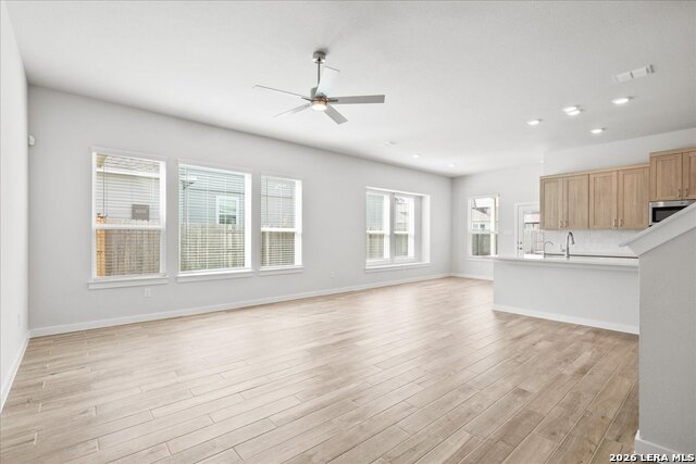 Image 2 of 20 For 142 Stream Street