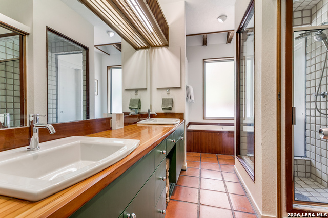 Image 16 of 26 For 301 Alamo Heights Blvd