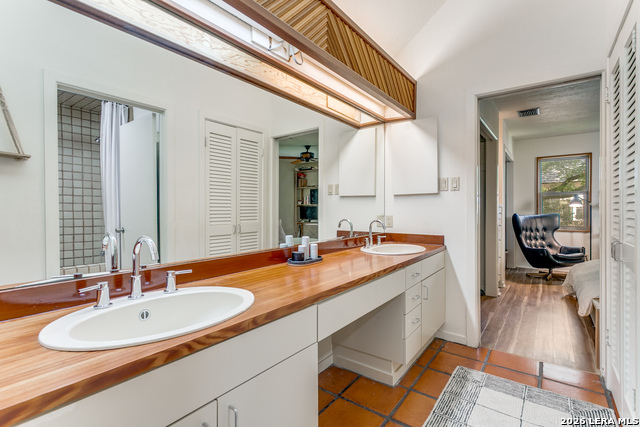 Image 18 of 26 For 301 Alamo Heights Blvd