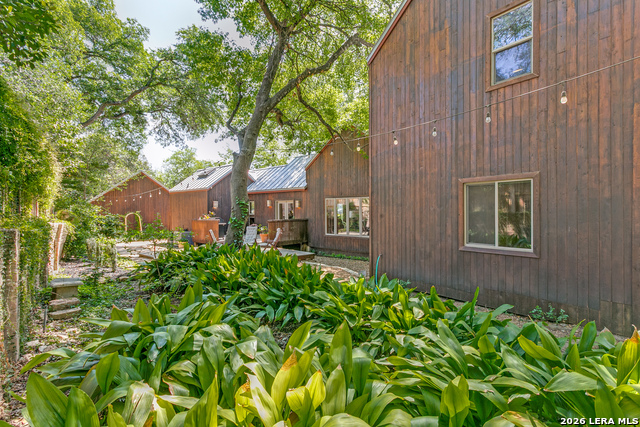 Image 25 of 26 For 301 Alamo Heights Blvd