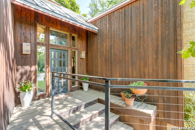 Image 3 of 26 For 301 Alamo Heights Blvd