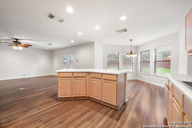 Image 14 of 29 For 8619 Park Olympia