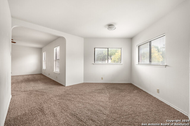 Image 20 of 29 For 8619 Park Olympia