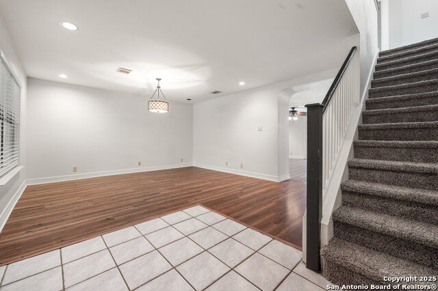 Image 5 of 29 For 8619 Park Olympia