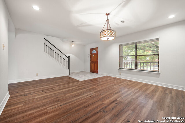 Image 6 of 29 For 8619 Park Olympia