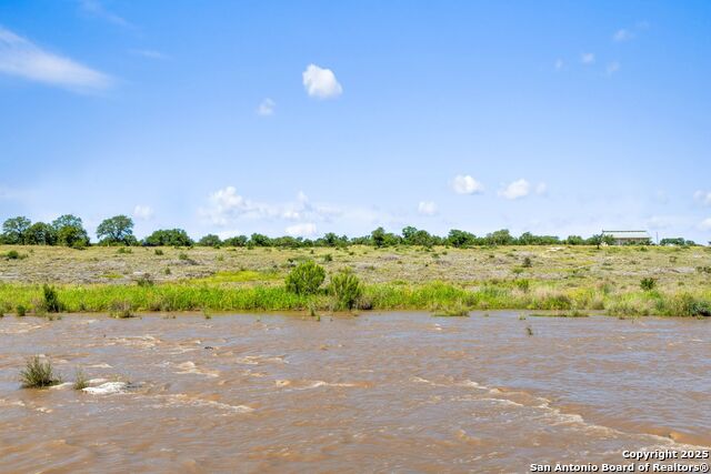 Image 10 of 37 For 620 Rio Vista Rd