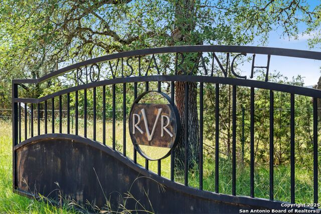 Image 32 of 37 For 620 Rio Vista Rd