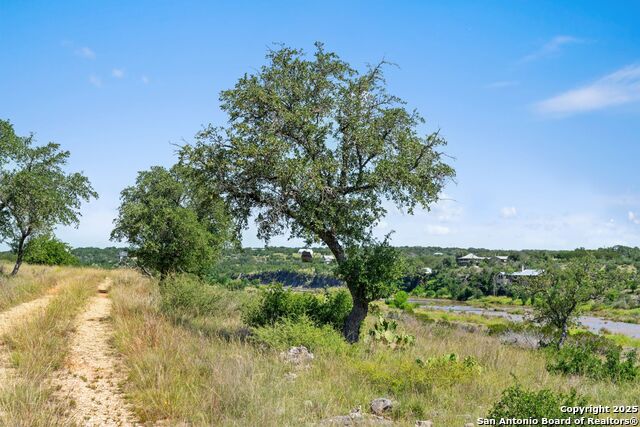 Image 6 of 37 For 620 Rio Vista Rd