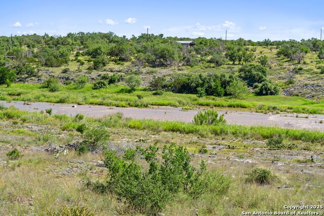 Image 7 of 37 For 620 Rio Vista Rd