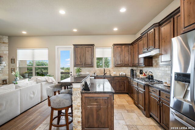 Image 20 of 67 For 3102 Spider Lily