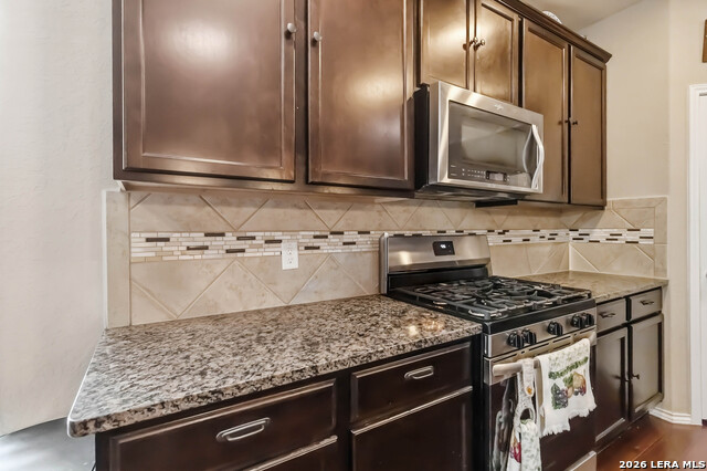 Image 11 of 32 For 27415 Valle  