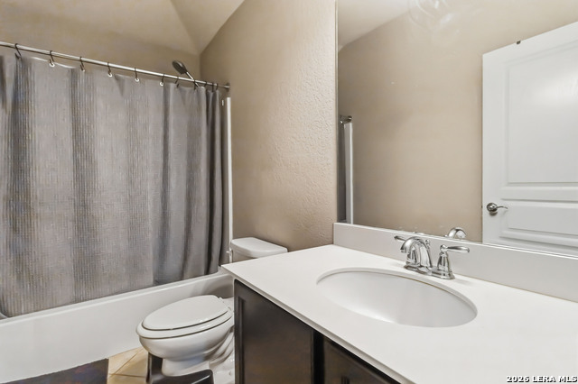 Image 20 of 32 For 27415 Valle  