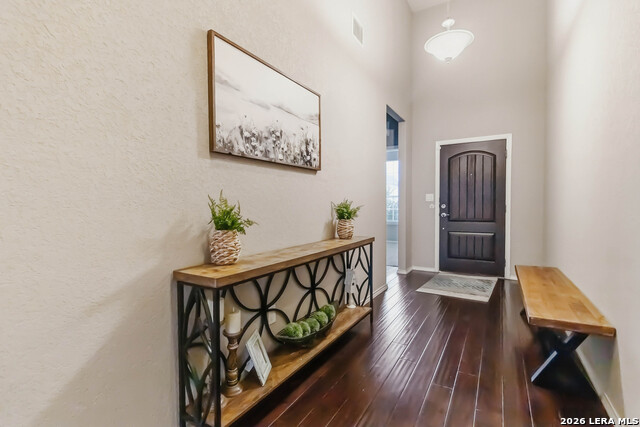 Image 4 of 32 For 27415 Valle  