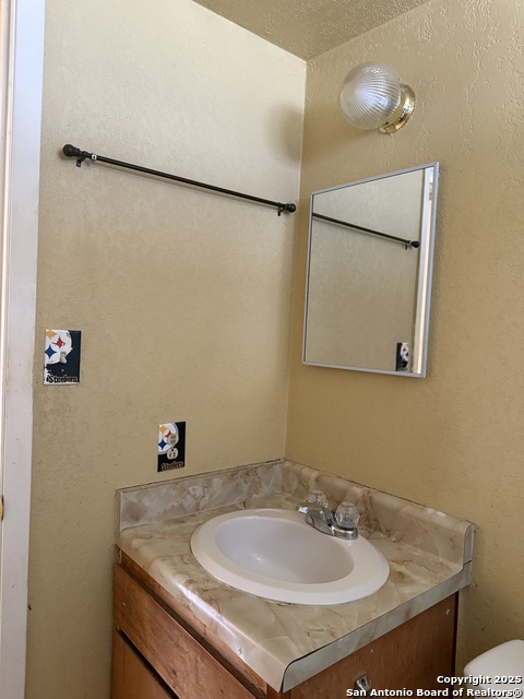 Image 6 of 9 For 113 Claudia  