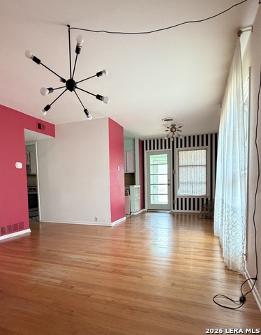 Image 4 of 12 For 406 Rexford  