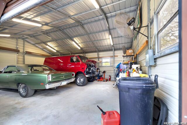 Image 15 of 52 For 647 Medina Hills