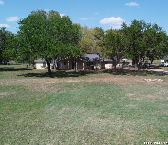 Listing photo id 1 for 900 Graytown Road N