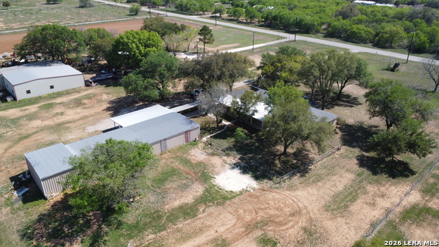 Listing photo id 2 for 900 Graytown Road N