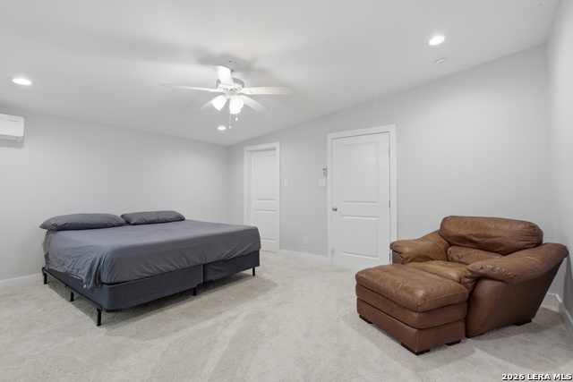 Image 17 of 37 For 2410 Saint Anthony Ave