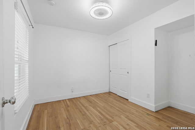 Image 23 of 37 For 2410 Saint Anthony Ave