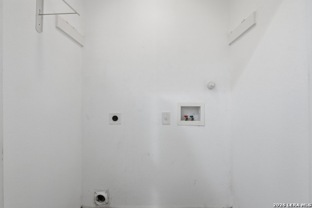 Image 25 of 37 For 2410 Saint Anthony Ave