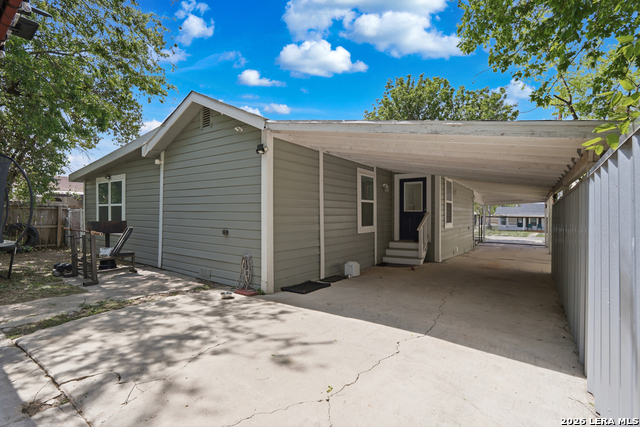 Image 29 of 37 For 2410 Saint Anthony Ave