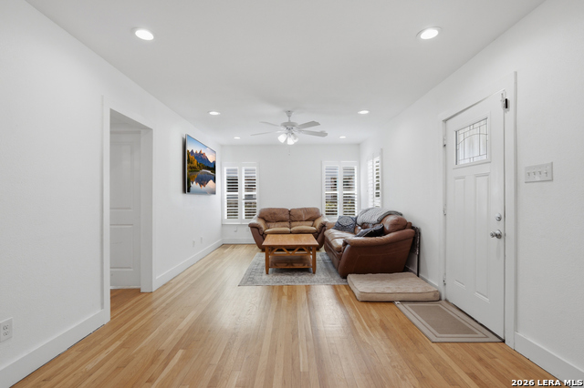 Image 6 of 37 For 2410 Saint Anthony Ave