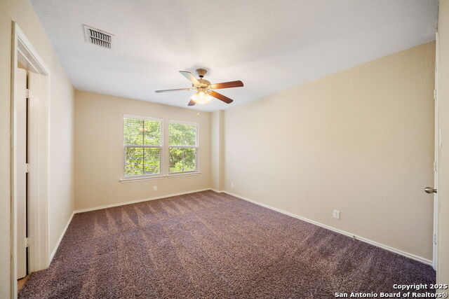 Image 24 of 39 For 133 Finch Knoll