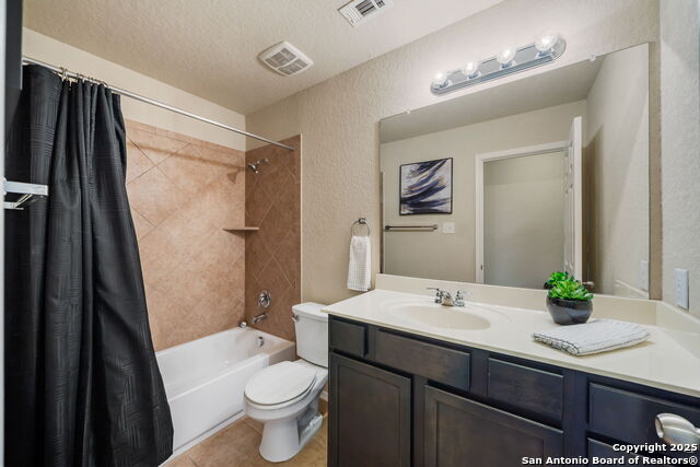 Image 27 of 39 For 133 Finch Knoll