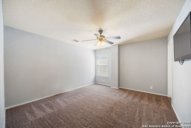 Image 28 of 39 For 133 Finch Knoll