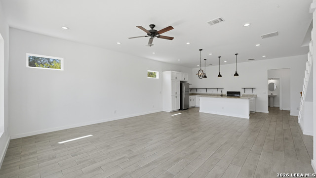 Image 13 of 34 For 893 Mather E 893