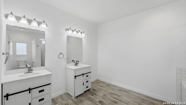 Image 22 of 32 For 895 Mather E