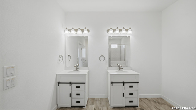 Image 24 of 32 For 895 Mather E