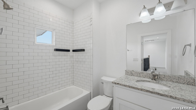 Image 28 of 32 For 895 Mather E