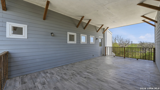 Image 29 of 32 For 895 Mather E