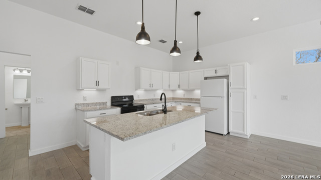 Image 4 of 32 For 895 Mather E