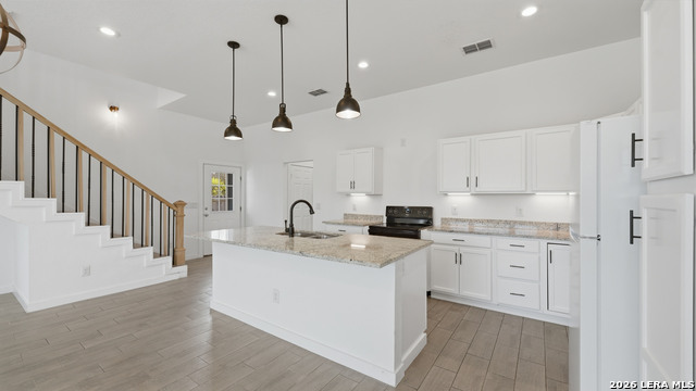 Image 9 of 32 For 895 Mather E